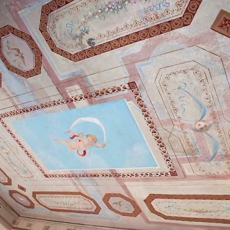Roma Castel Nepi Home Near Colosseo ภายนอก รูปภาพ