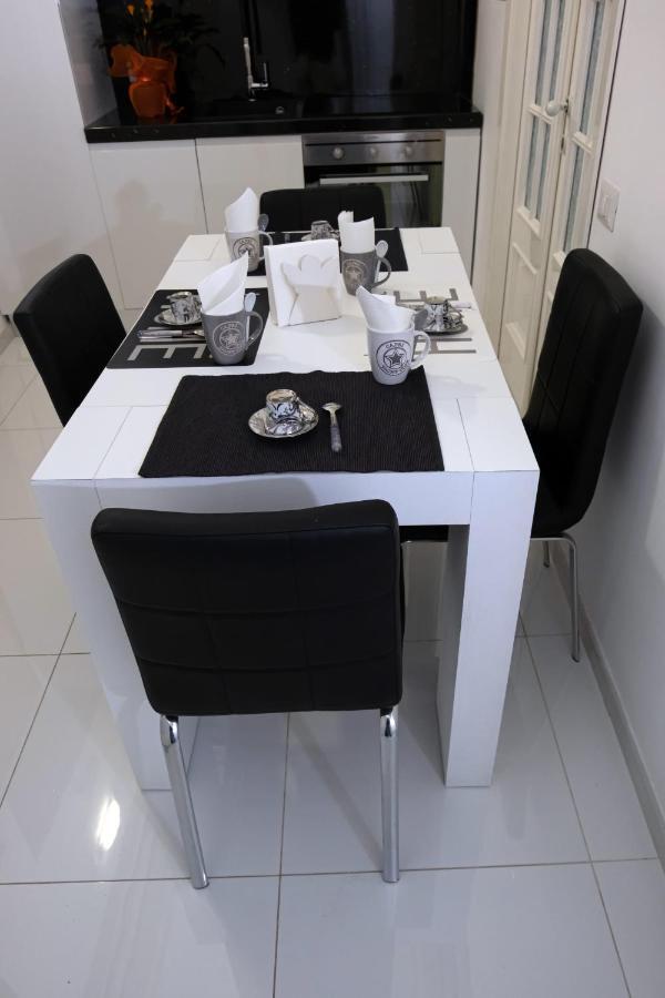 Roma Castel Nepi Home Near Colosseo ภายนอก รูปภาพ