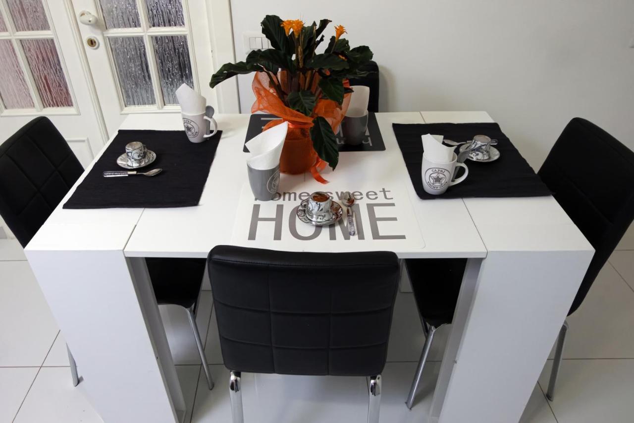 Roma Castel Nepi Home Near Colosseo ภายนอก รูปภาพ