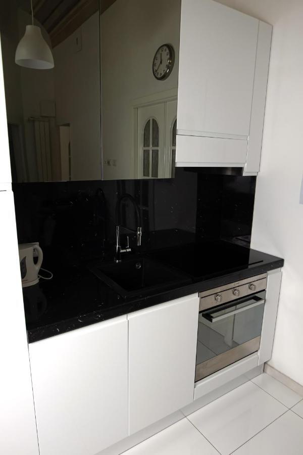Roma Castel Nepi Home Near Colosseo ภายนอก รูปภาพ