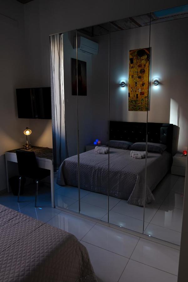 Roma Castel Nepi Home Near Colosseo ภายนอก รูปภาพ